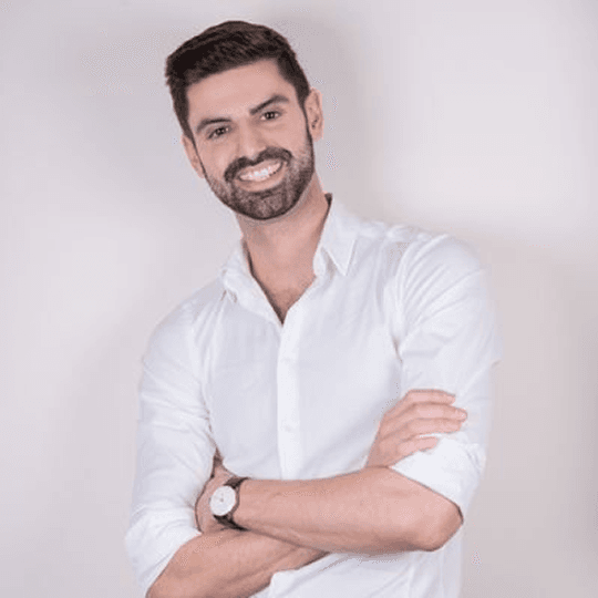 Dr Elliott Roy-Highley